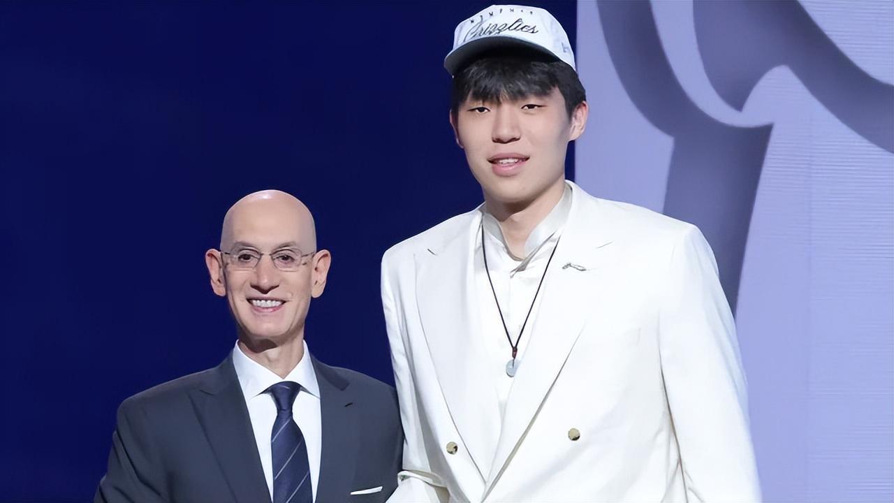 yl23455永利-开拓者更新杨瀚森伤情！篮球专家详解现状未来：首要问题是三分球