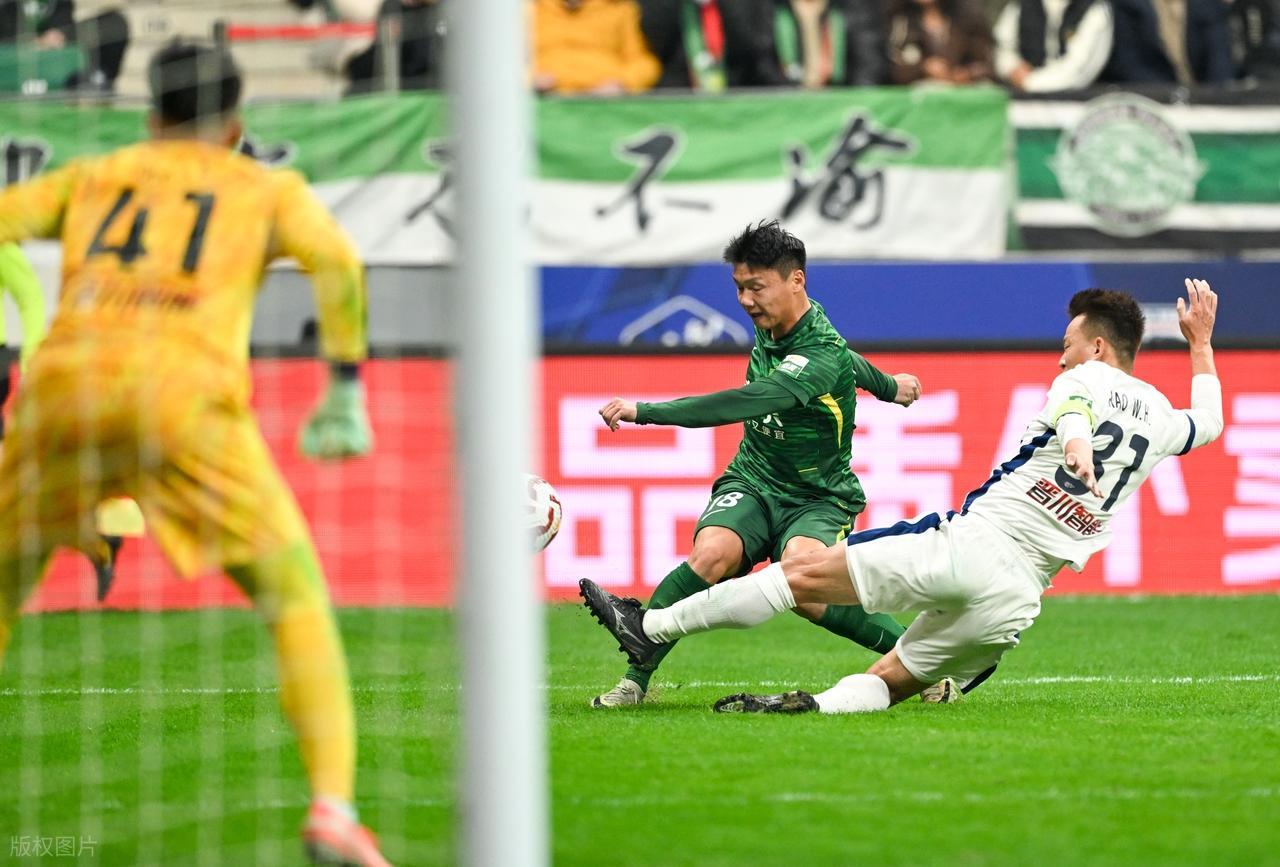 yl23455永利-浙江队冤大头？花500万从北京国安买了一个替补，引发球迷热议！